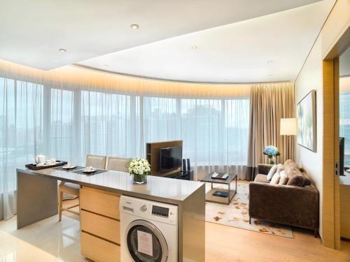 Fraser Suites Guangzhou - Tap to explore photos