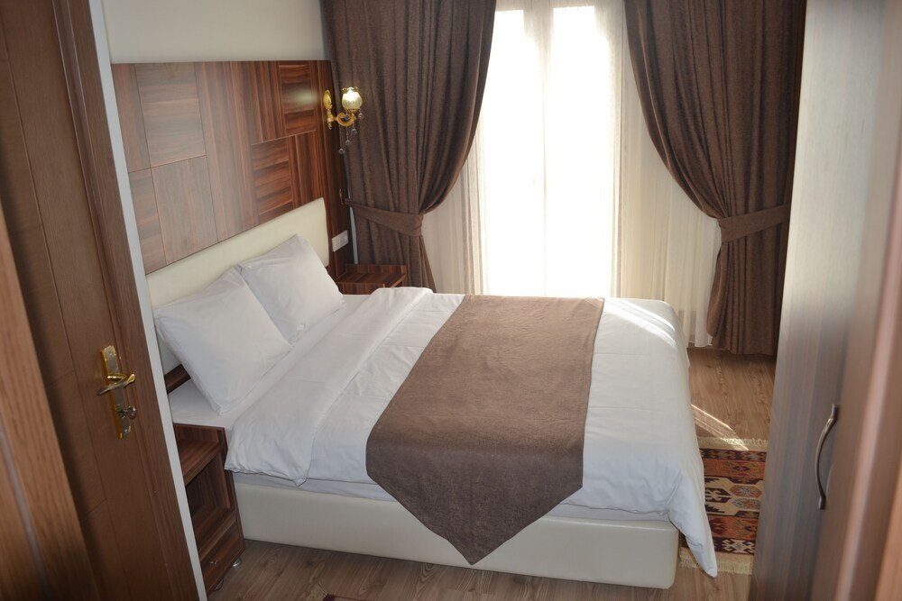 New Fatih Hotel Room Type - Deluxe Suite, 2 Bedrooms