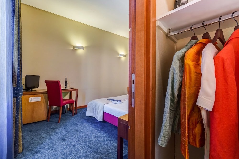 Rovati Guest House - Tap to explore photos