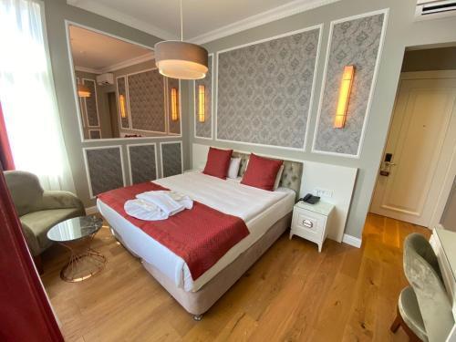 Triada Hotel Taksim - Special Category Room Type - Deluxe King Room