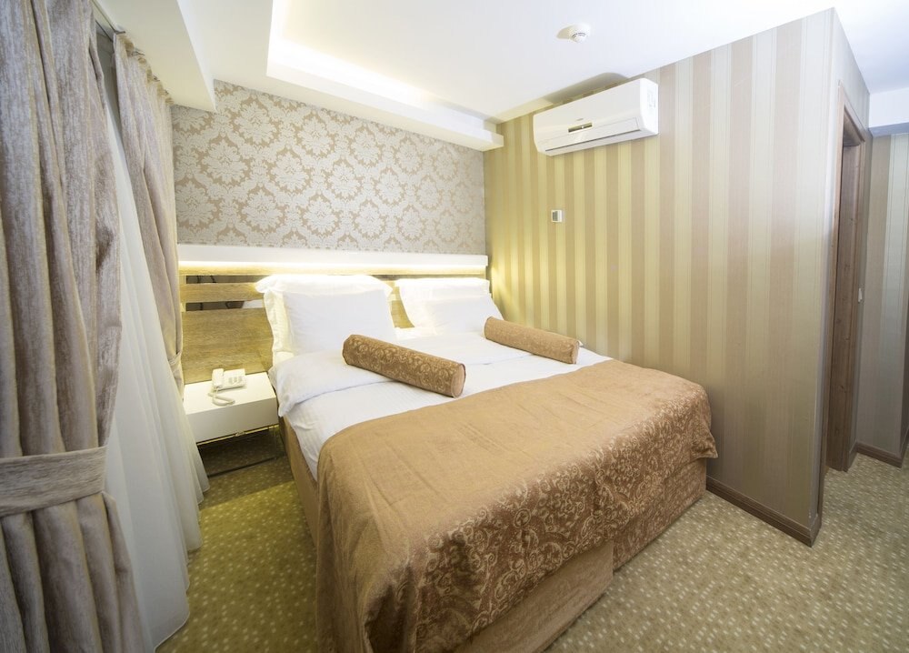 Golden Rain Hotel Old City Room Type - Economy Double Room, Private Bathroom, City View