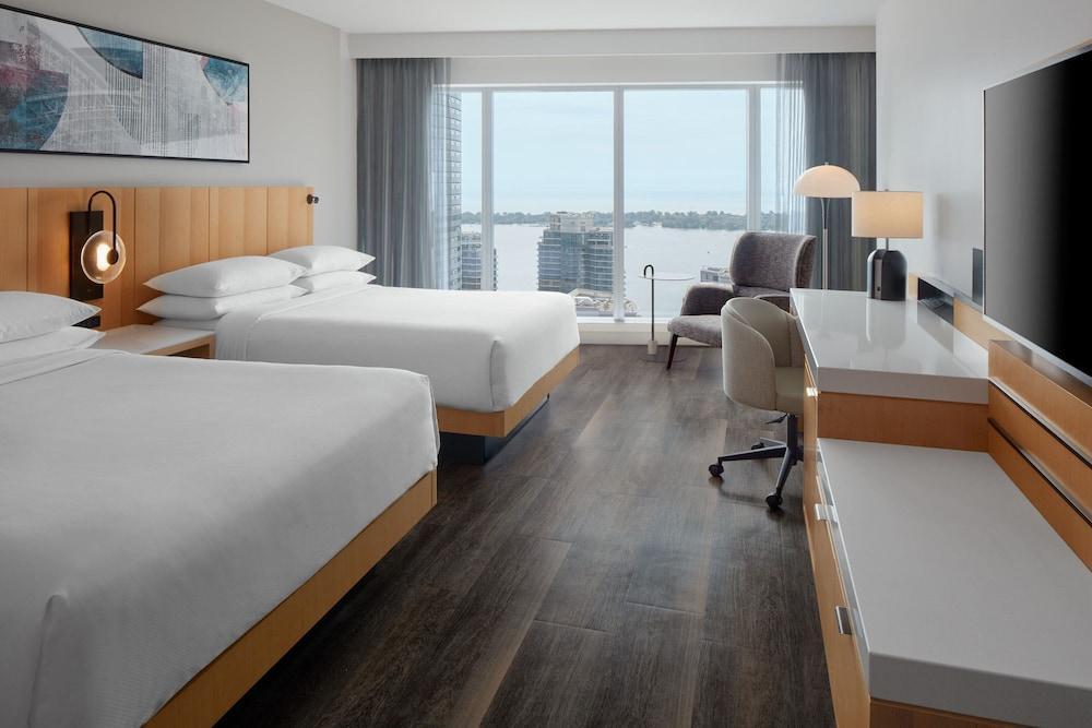 Delta Hotels by Marriott Toronto Room Type - Club Room, 2 Queen Beds, Harbor View