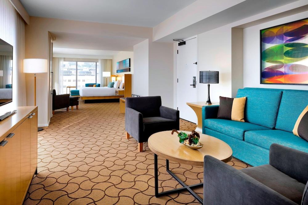 Delta Hotels by Marriott Toronto Room Type - Luxury Suite, 1 King Bed with Sofa bed, Tower (View) Delta Hotels by Marriott Toronto Room Type - Luxury Suite, 1 King Bed with Sofa bed, Tower (View)