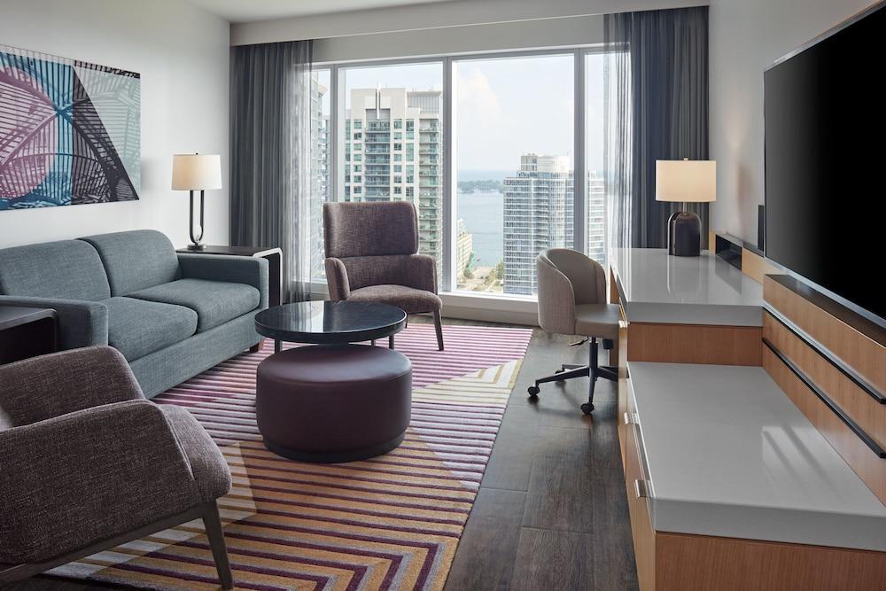 Delta Hotels by Marriott Toronto Room Type - Executive Suite, 1 Bedroom