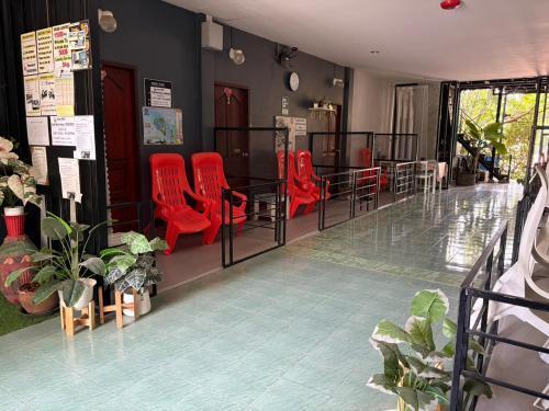 Krabi Nemo house - Tap to explore photos