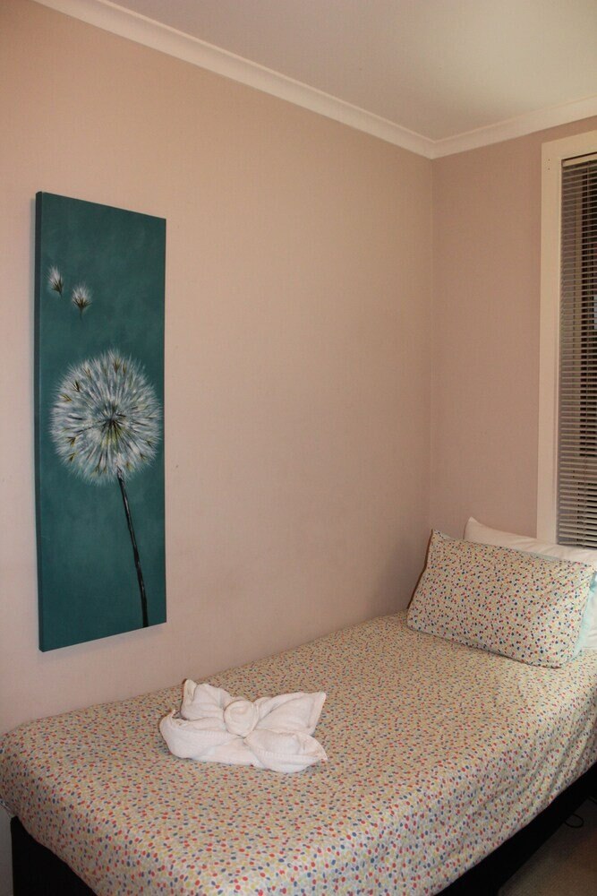 Australian Home Away at Box Hill 2 Bedroom - Tap to explore photos