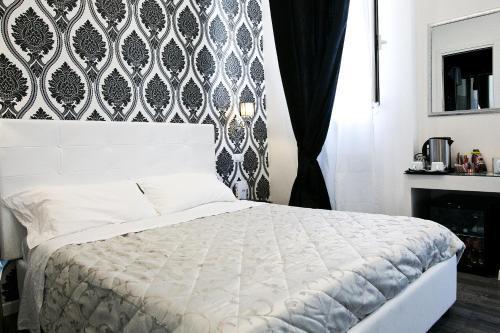Rome Key Luxury House Room Type - Small Double Room