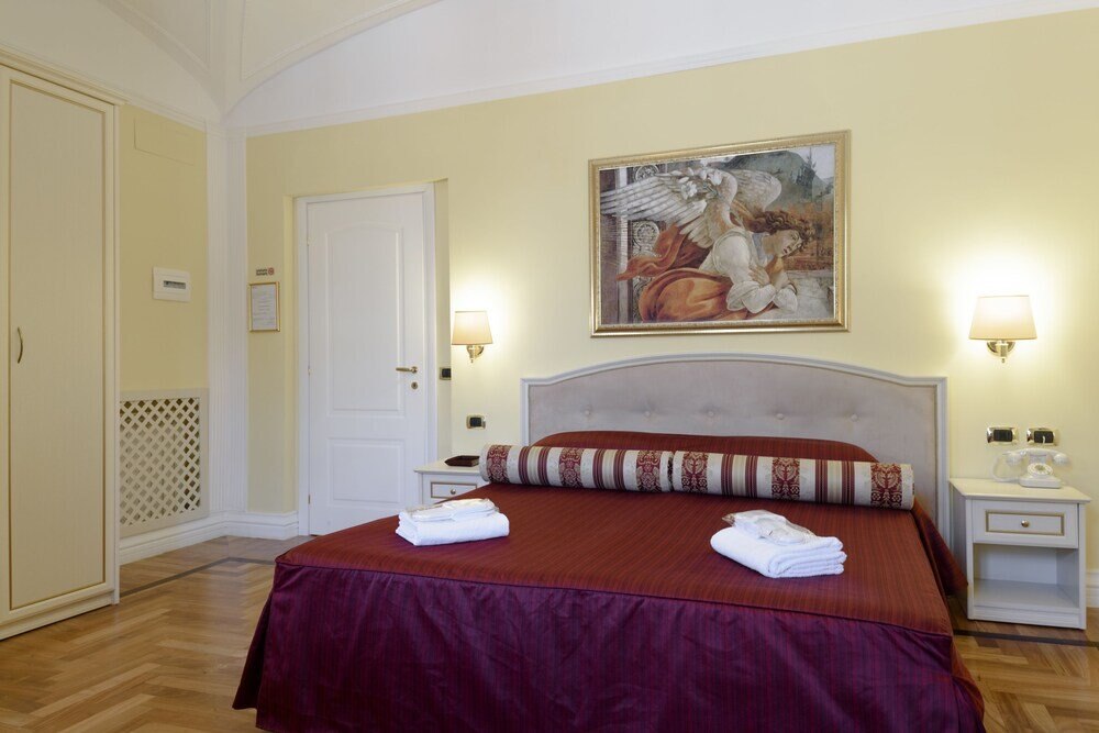 Relais Frattina - Tap to explore photos