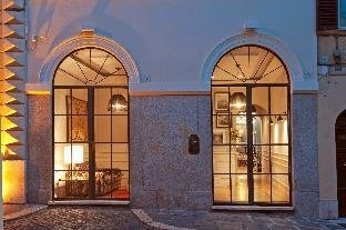 The Fifteen Keys Hotel - Tap to explore photos