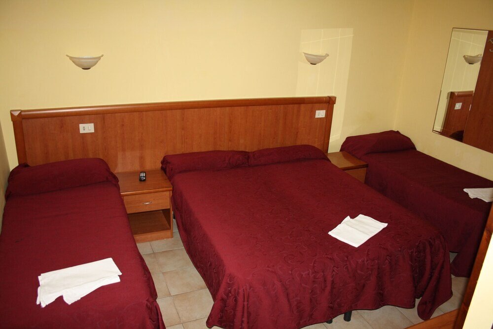 Hotel Eurorooms Room Type - Triple Room