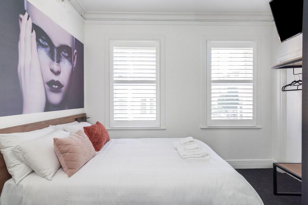 Criterion Hotel Sydney Room Type - Classic Double Room