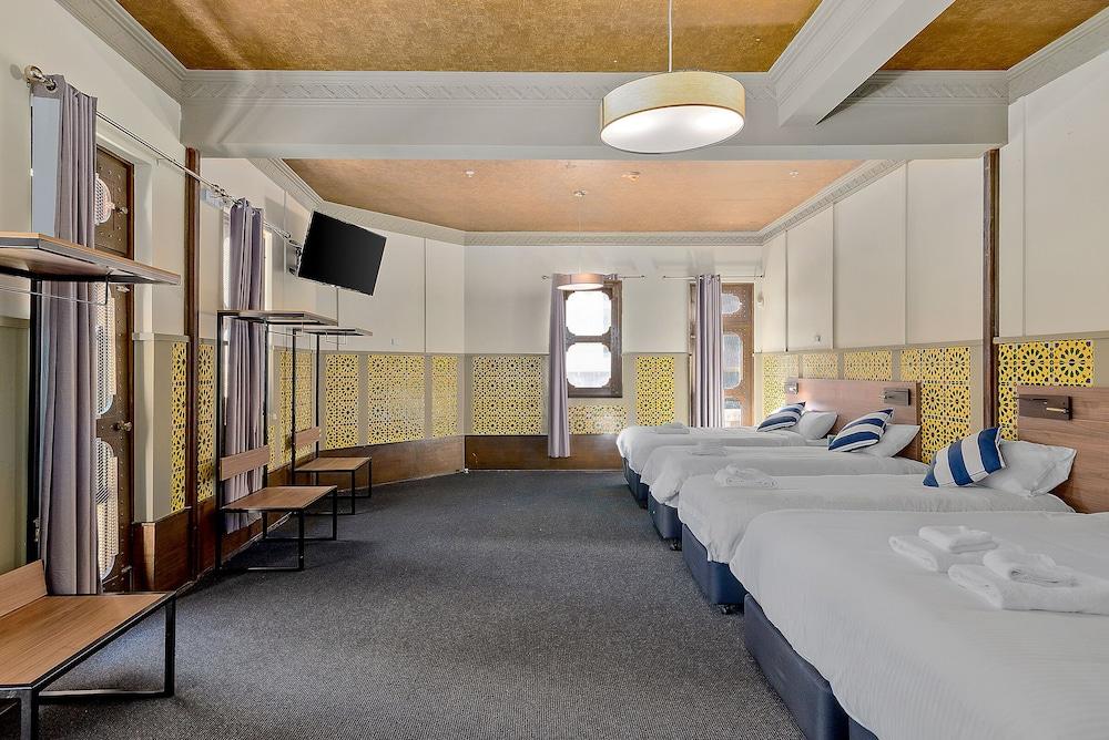 Criterion Hotel Sydney - Tap to explore photos