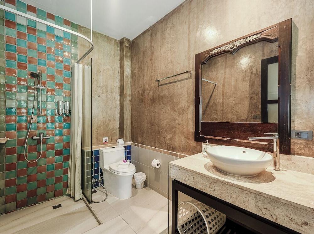 Coco Retreat Phuket Resort & Spa Room Type - Luxury Room Plus