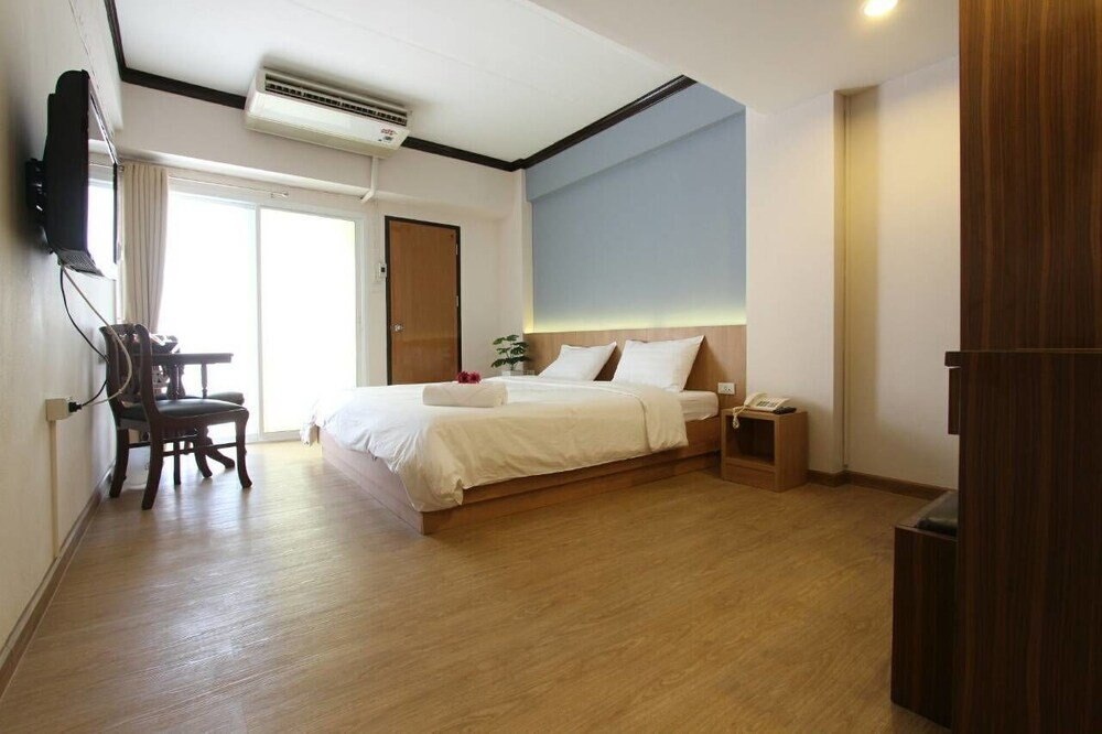 Beerapan Hotel Room Type - Deluxe Room