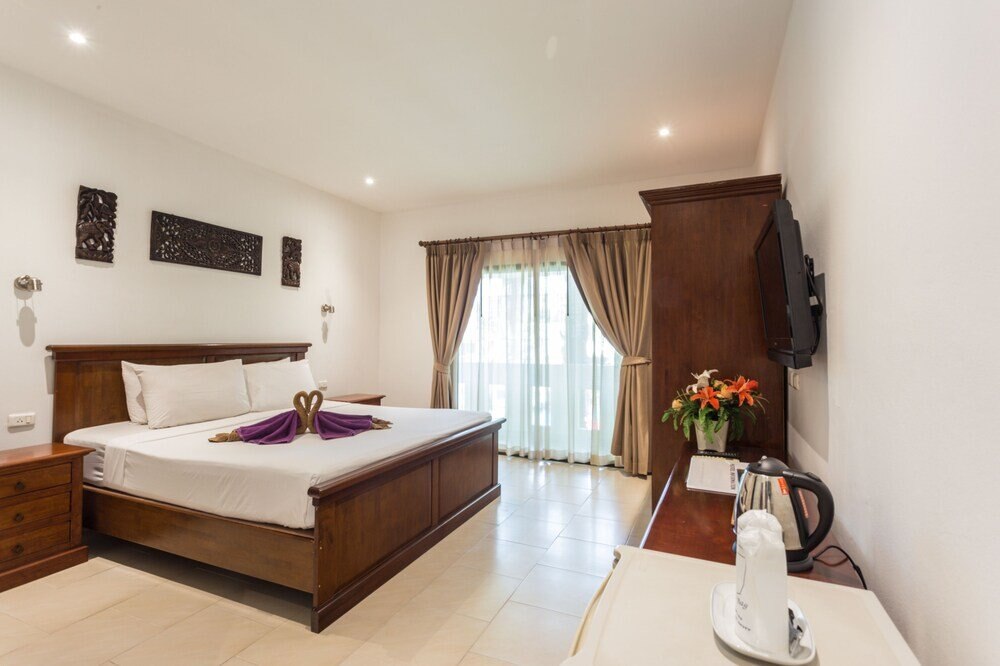 Austrian Garden Hotel Patong Room Type - Superior Double Room, 1 King Bed Austrian Garden Hotel Patong Room Type - Superior Double Room, 1 King Bed