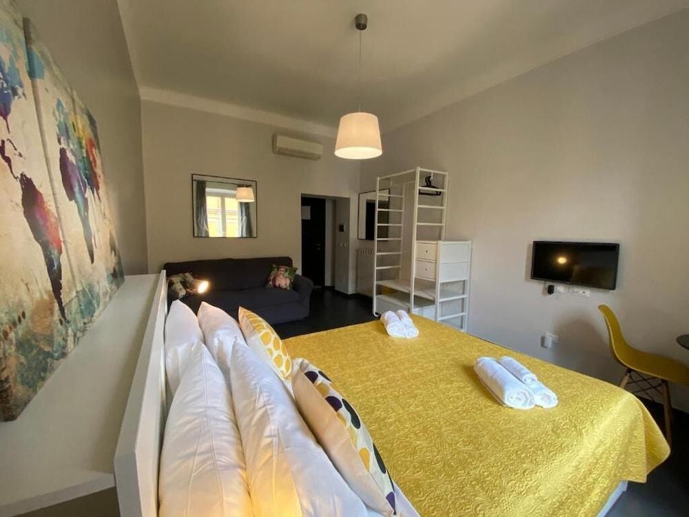 Guest House Rome Room Type - Quadruple Room, Private Bathroom