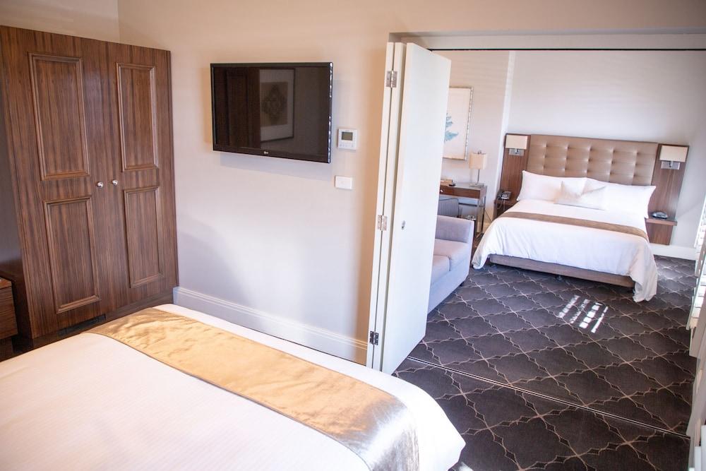 Royal Hotel Randwick Room Type - Superior Family Room Royal Hotel Randwick Room Type - Superior Family Room