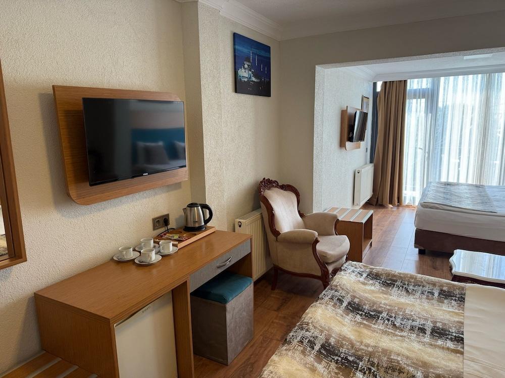 Seatanbul Hotel Room Type - Family Room for Four People with Sea View and Balcony Seatanbul Hotel Room Type - Family Room for Four People with Sea View and Balcony