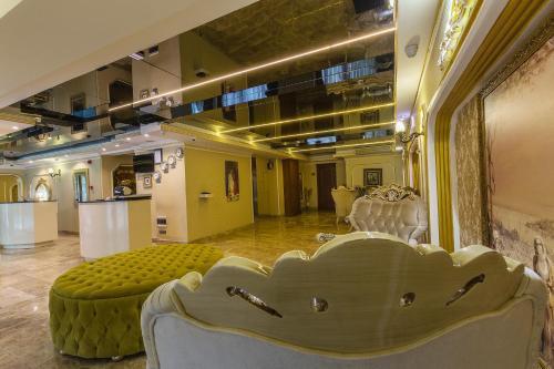 Lausos Palace Hotel Şişli - Tap to explore photos