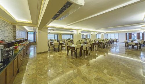 Lausos Palace Hotel Şişli - Tap to explore photos
