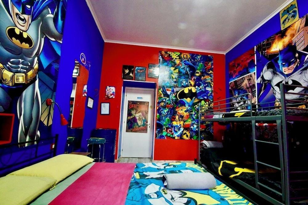 Comics Guesthouse - Tap to explore photos