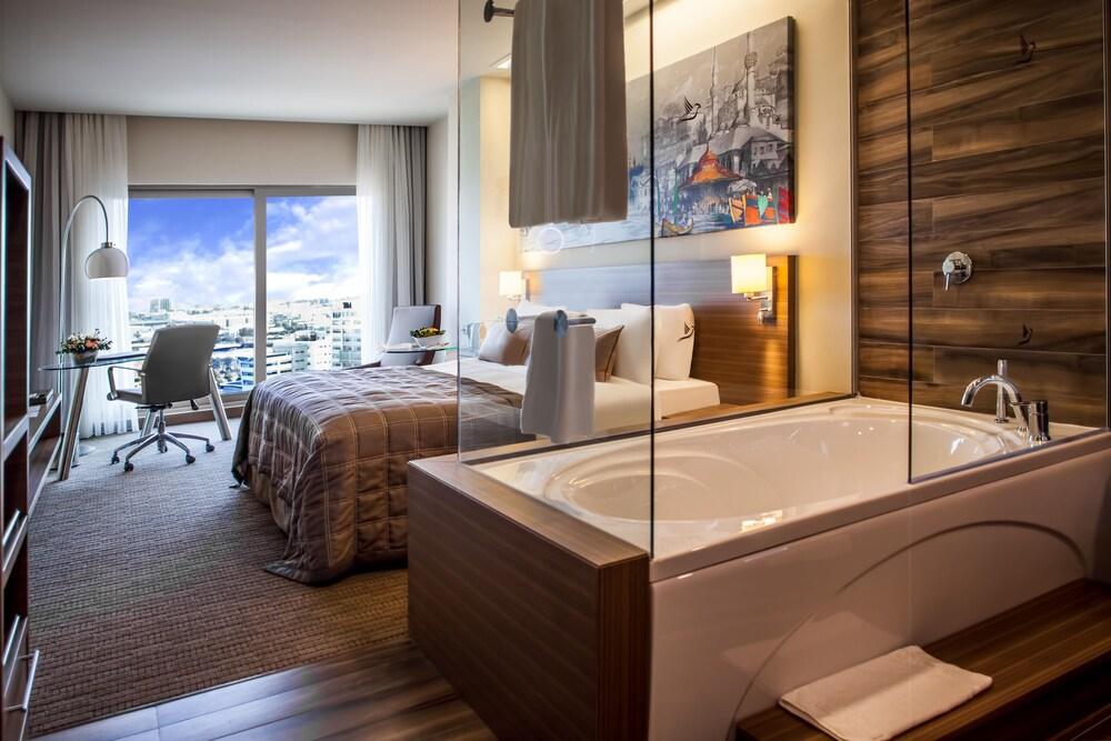 Gorrion Hotel Istanbul Room Type - Executive Room, Bathtub