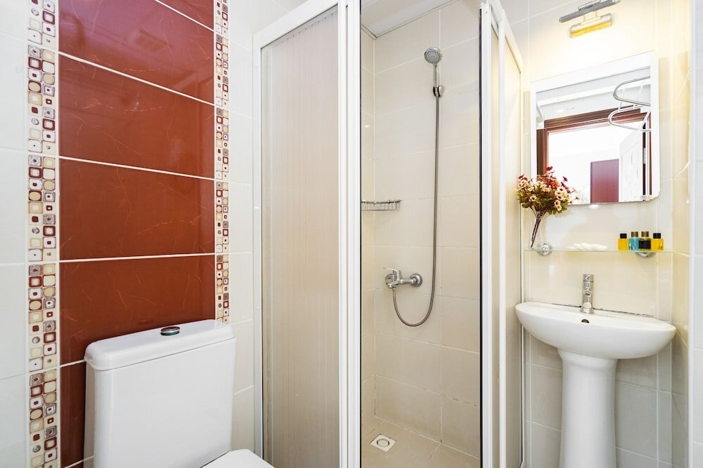 Sayeban Hotel Istanbul - Tap to explore photos