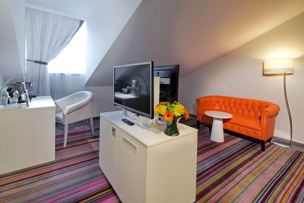 Mercure Moscow Baumanskaya - Tap to explore photos