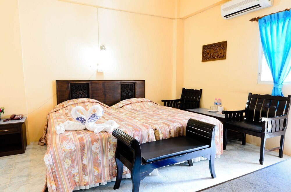 Sananwan Palace Room Type - Superior Twin Bed with Aircon