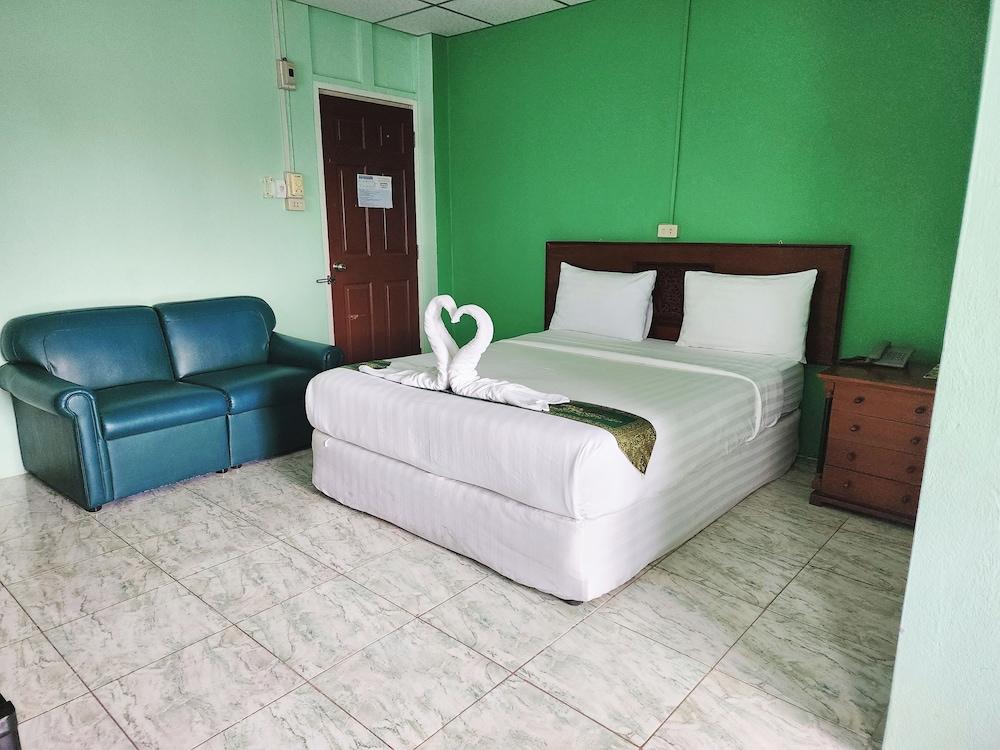 Sananwan Palace Room Type - Standard Room with Aircon