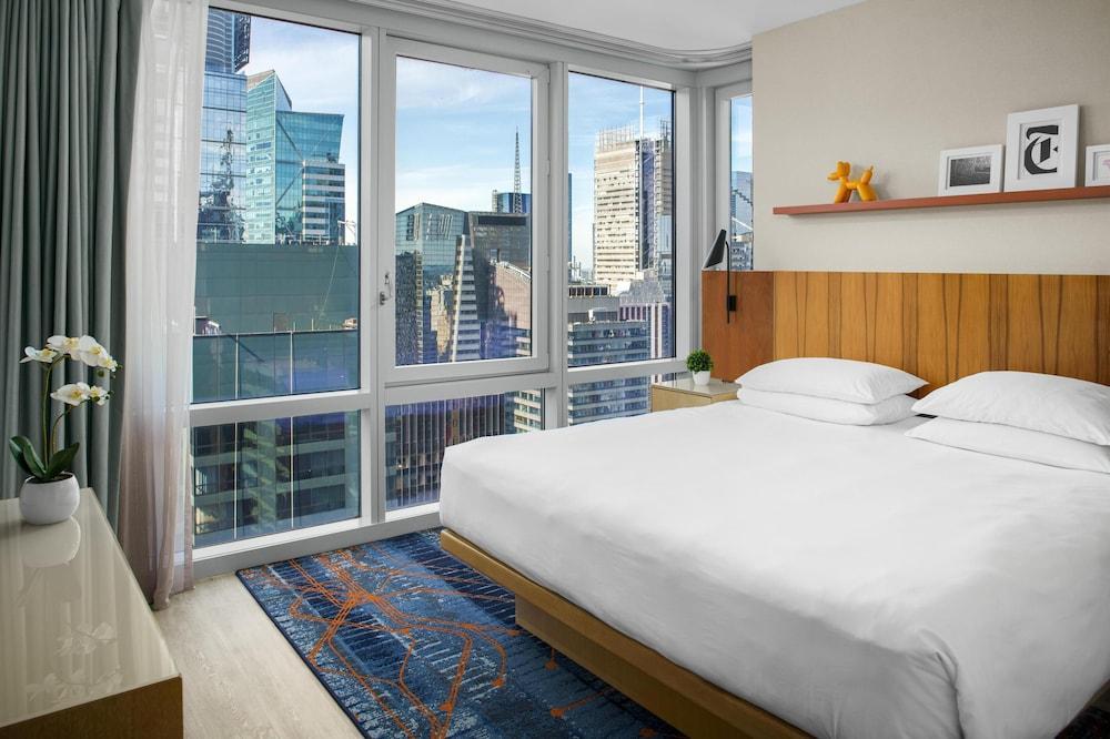 Hyatt Centric Times Square New York Room Type - Room, 1 King Bed, Accessible (Times Square View, Roll-In Shower)
