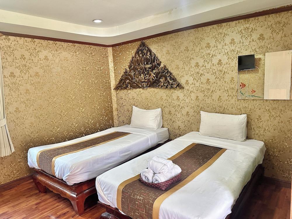Montri Resort Donmuang Bangkok Room Type - Superior Twin Room (Pool Access)