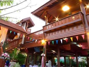 Montri Resort Donmuang Bangkok - Tap to explore photos