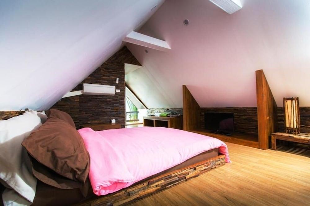 @ Samui Haus Room Type - Family Room, 3 Bedrooms, Pool Access, Beach View