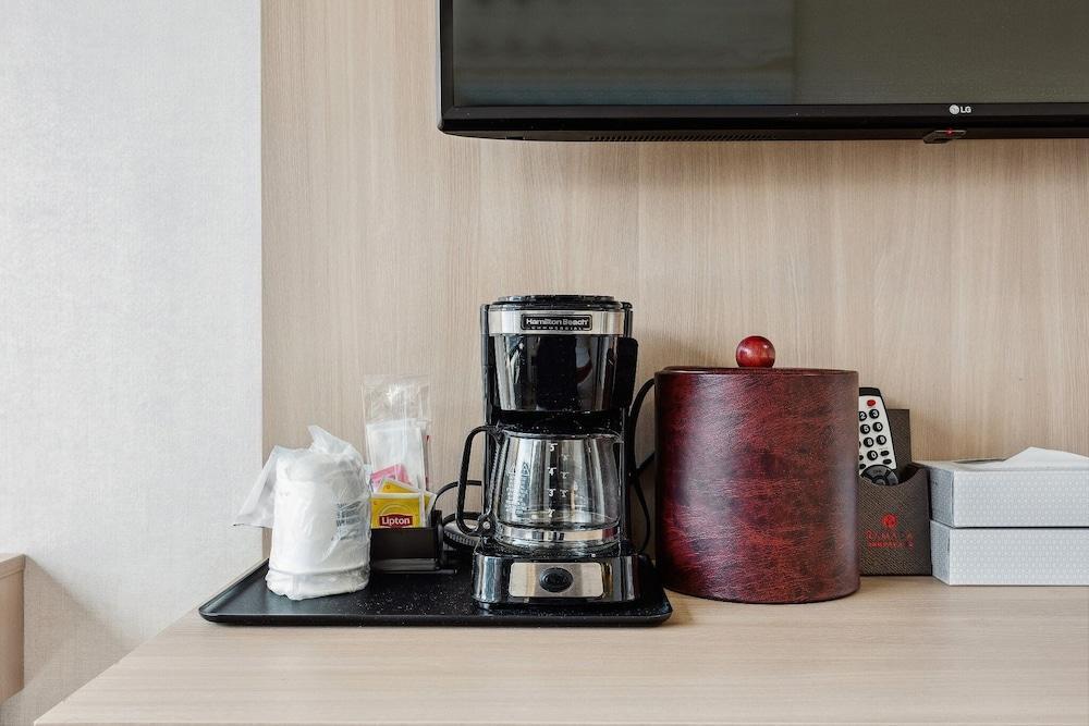 Ramada by Wyndham Flushing Queens Room Type - 2 Double Beds, Deluxe Room, Non-Smoking