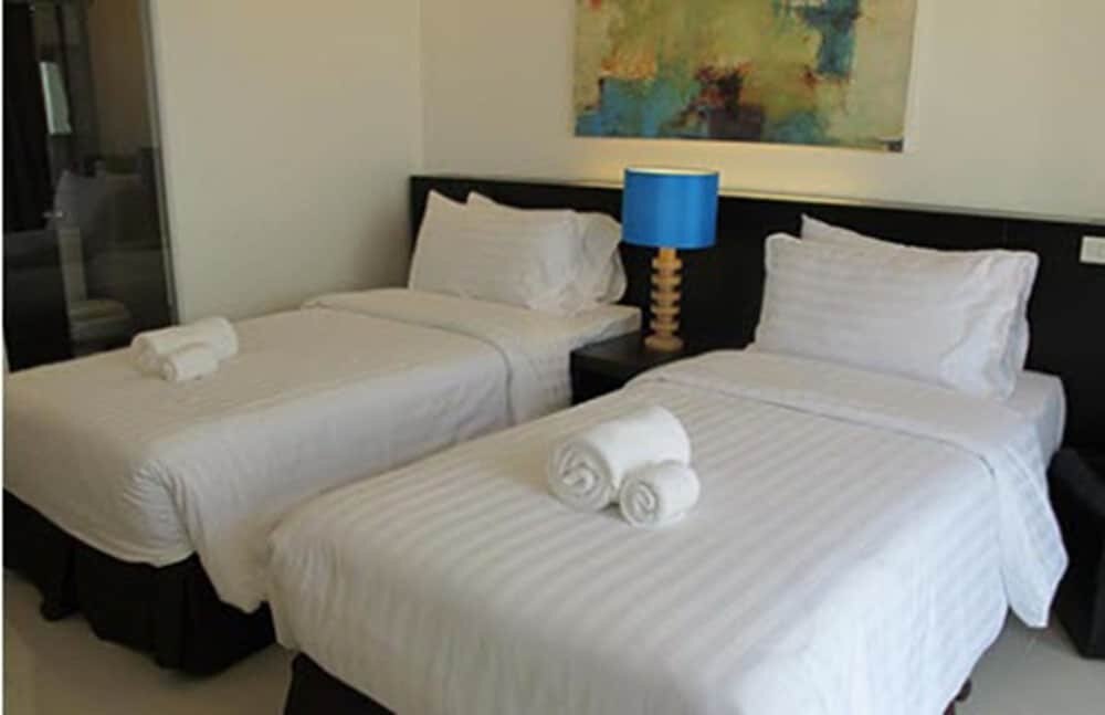 UMA Residence Room Type - Deluxe Twin Room (Room Only)