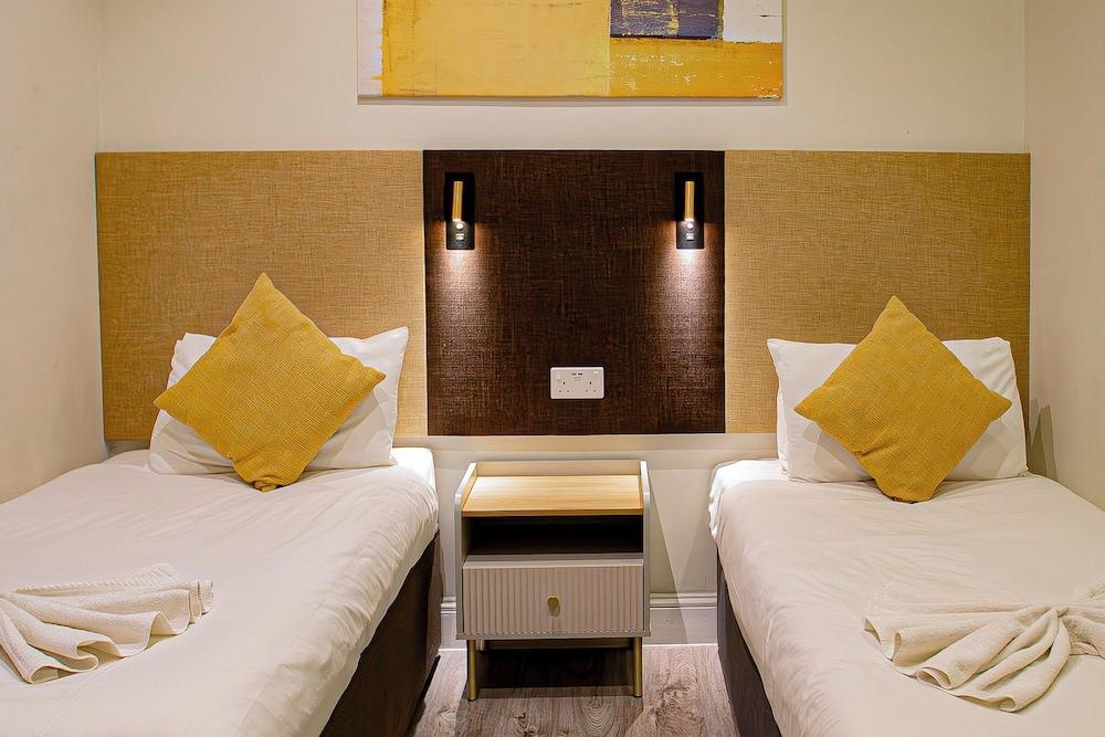 Hyde Park Superior Apartments Room Type - Deluxe Apartment, 1 Bedroom