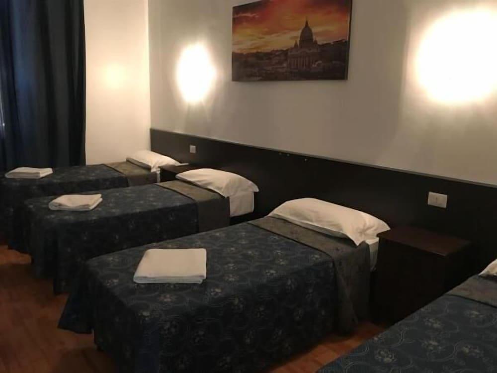 Locanda Otello Room Type - Economy Quadruple Room, Shared Bathroom Locanda Otello Room Type - Economy Quadruple Room, Shared Bathroom