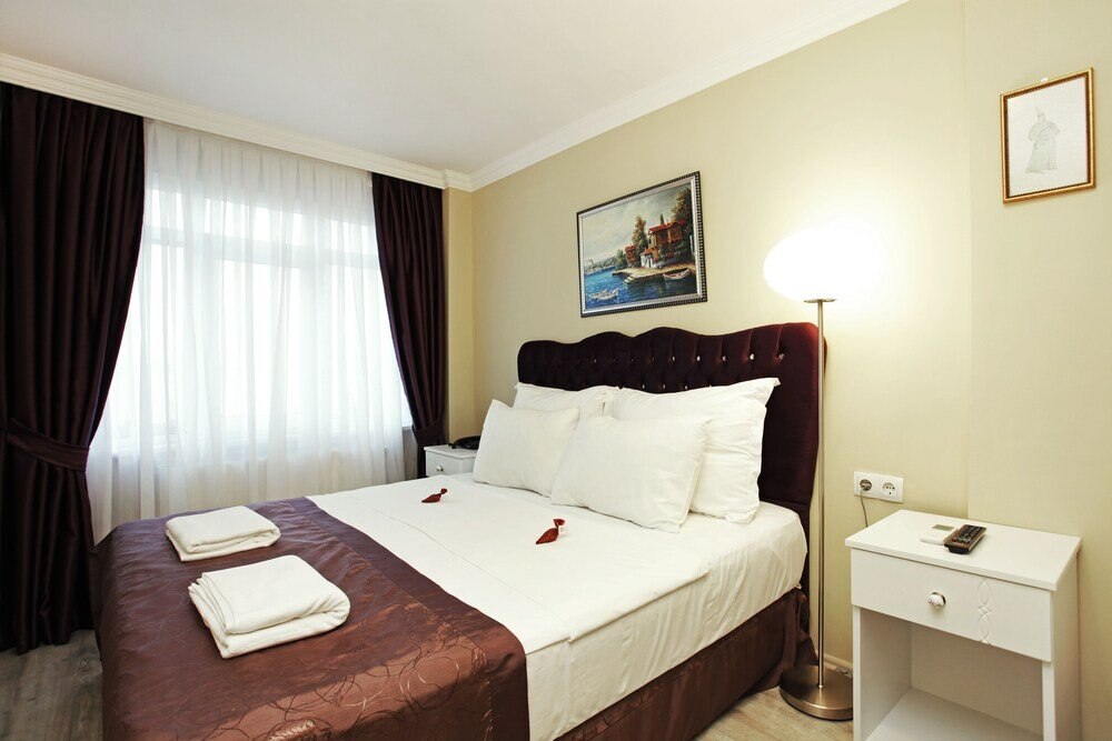 Spinel Hotel Room Type - Double Room