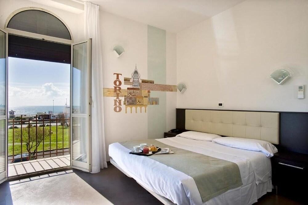 Dipendenza Hotel Bellavista Room Type - Double or Twin Room, Sea View