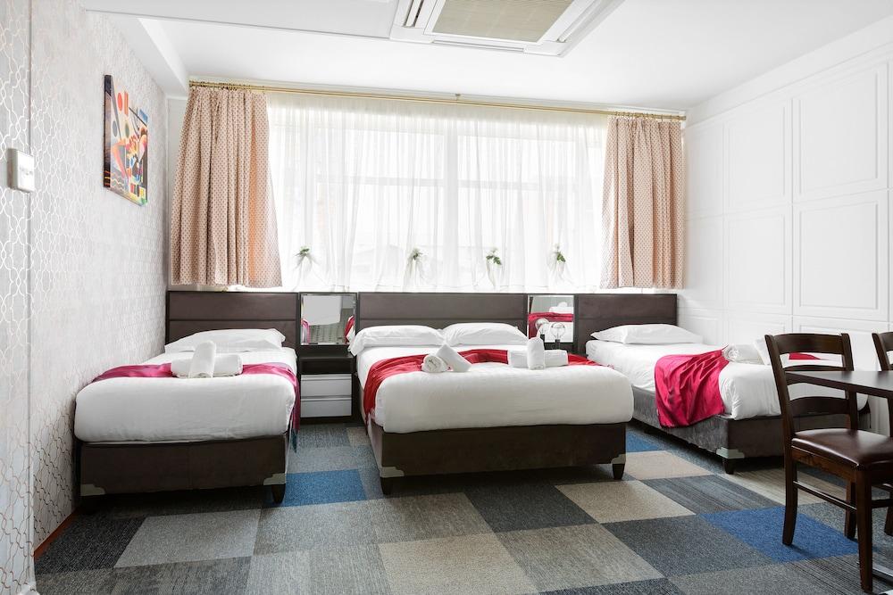 Central Hoxton Shoreditch Room Type - Quadruple Room, Private Bathroom (Quatriple Studio)