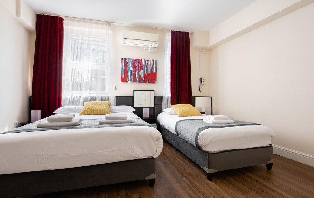 Central Hoxton Shoreditch Room Type - Superior Triple Room, Private Bathroom (Triple Studio) Central Hoxton Shoreditch Room Type - Superior Triple Room, Private Bathroom (Triple Studio)