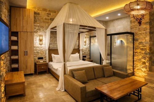 Emirtimes Hotel & Spa Tuzla - Tap to explore photos