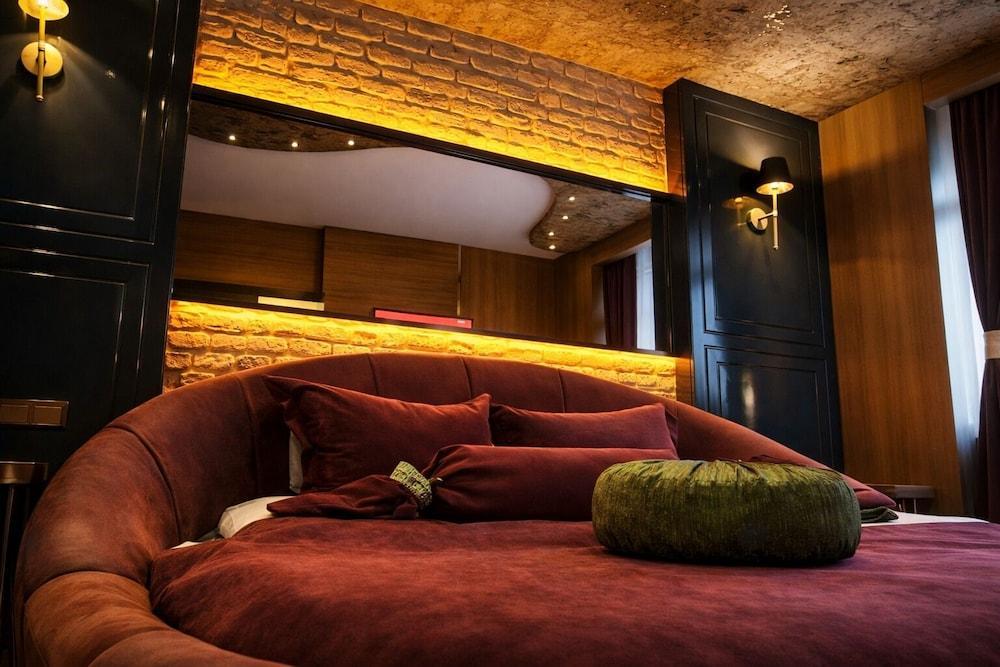 Emirtimes Hotel & Spa Tuzla - Tap to explore photos