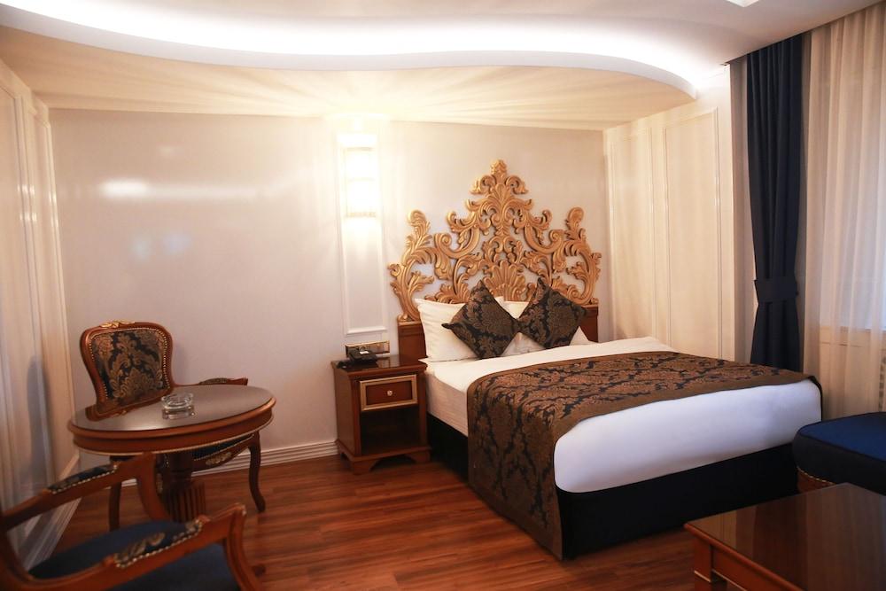 Emirtimes Hotel & Spa Tuzla Room Type - Junior Suite, City View
