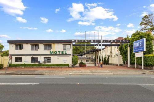 Westside Motor Inn - Tap to explore photos