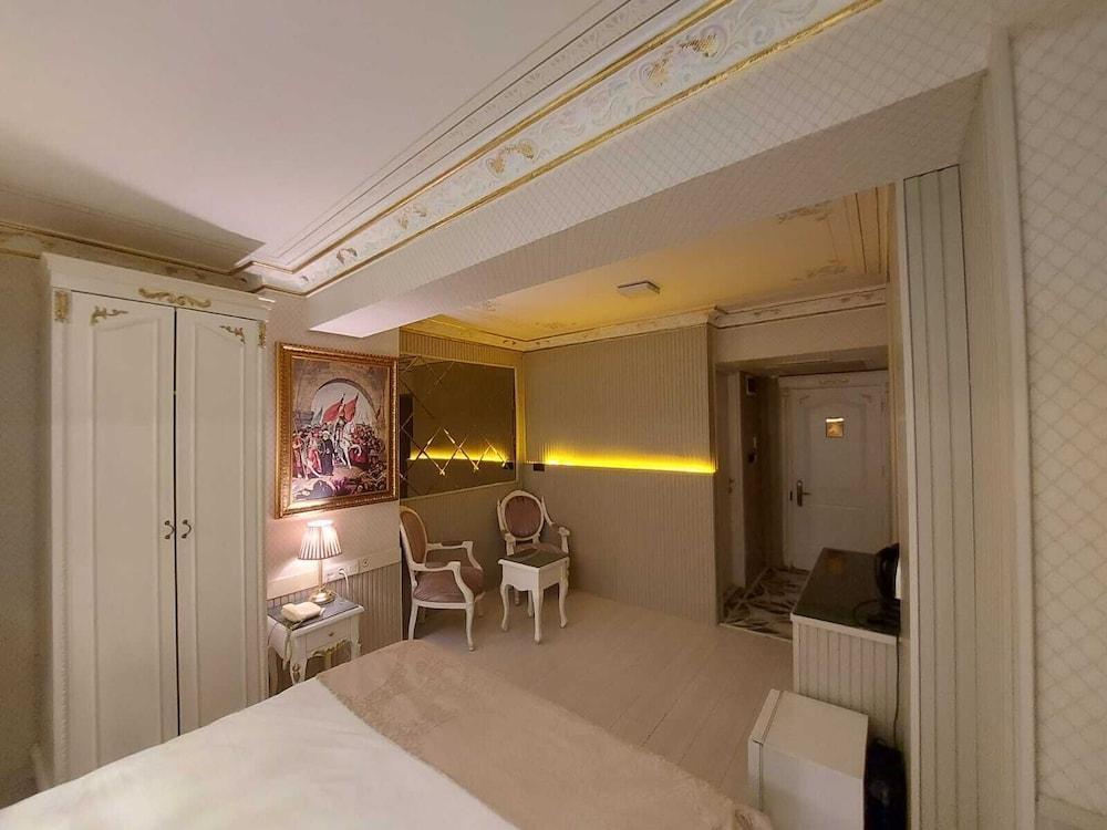 Leyenda Hotel Room Type - Economy Double Room (Basement)