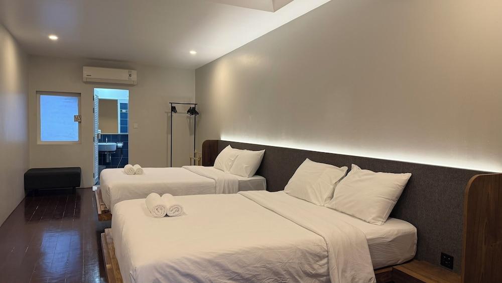 Issara House Bangkok Room Type - Quadruple Room