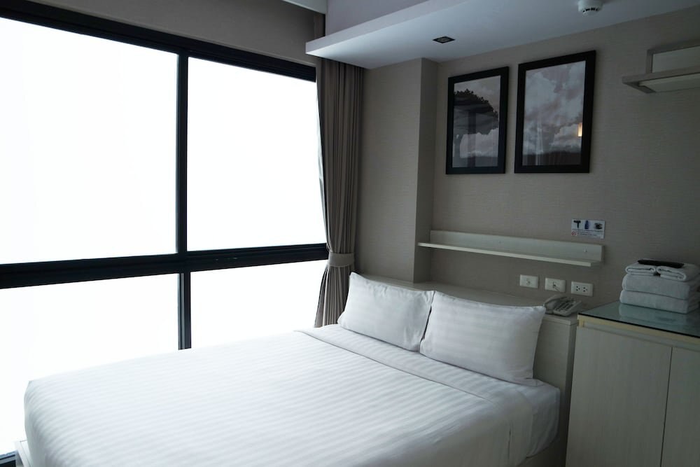 Serenotel Pattaya Beach Front Room Type - Standard Room