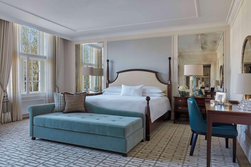 Waldorf Astoria Amsterdam by Hilton Room Type - Luxury Suite, 1 King Bed (Brentano)